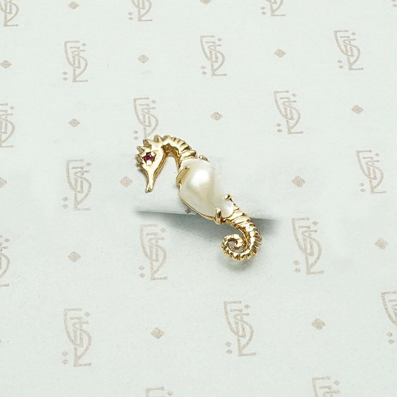 Sweetest Seahorse with Baroque Pearl Belly Brooch