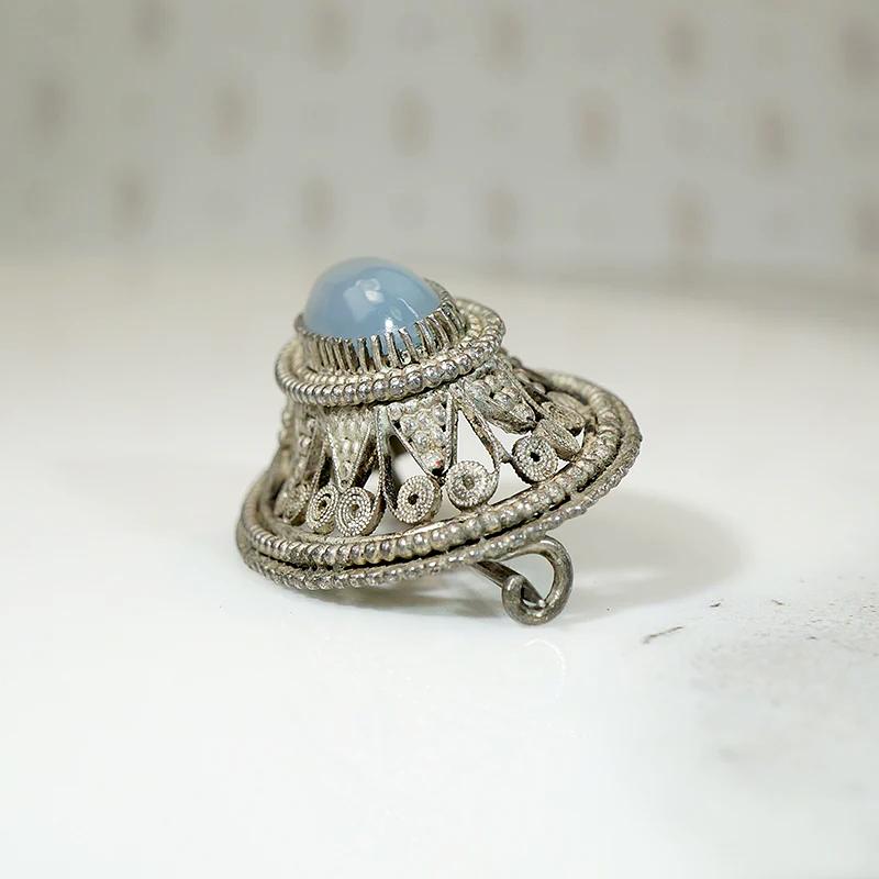 Chalcedony Sugarloaf in Silver Wirework Brooch