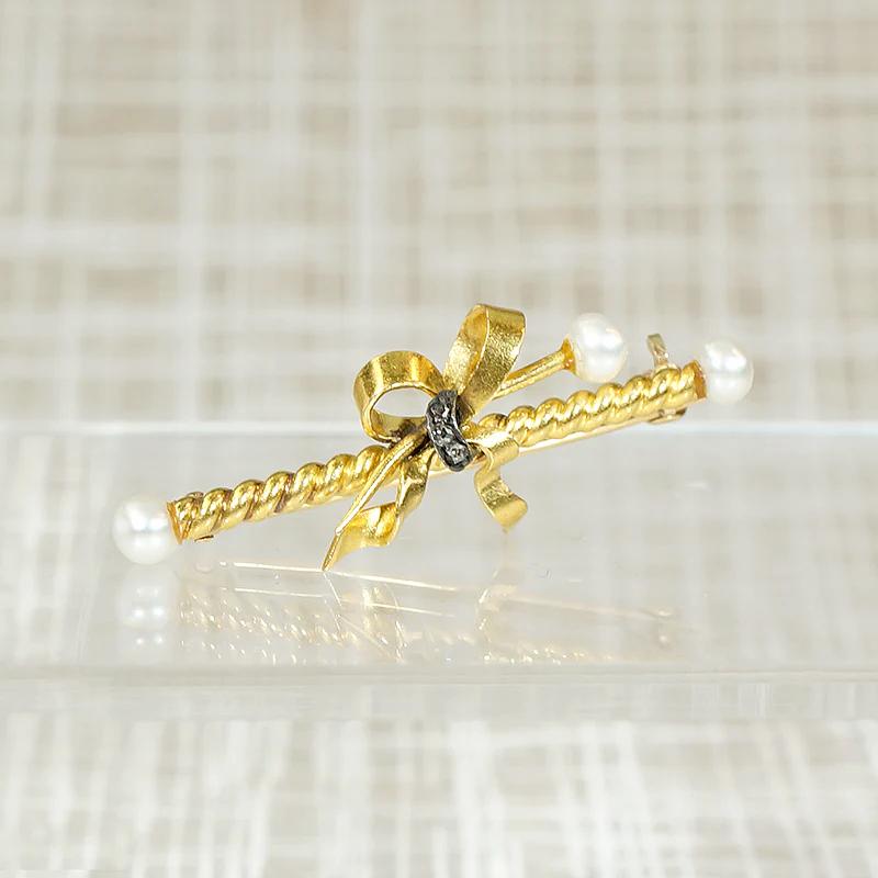 Saucy Bow Diamond & Pearl 18k Brooch