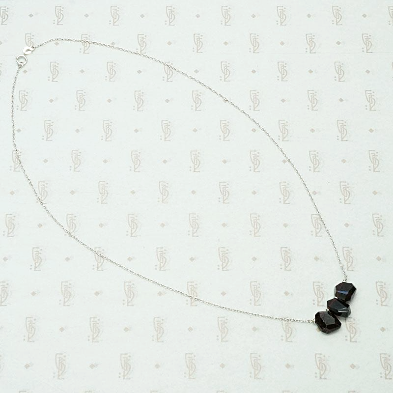 Garnet Nugget Necklace in White Gold by brunet
