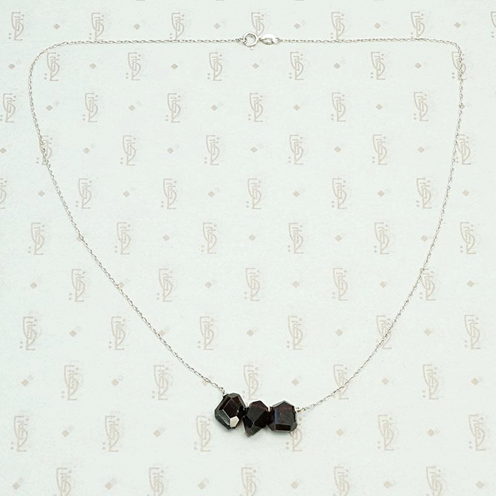 Garnet Nugget Necklace in White Gold by brunet