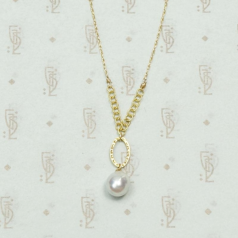 Vintage Pearl and Dimpled "O" Necklace by brunet