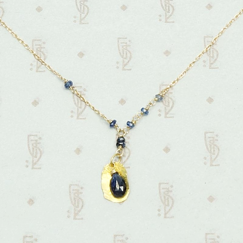 Hand Forged 18k Gold Leaf & Sapphire Necklace by brunet, detail