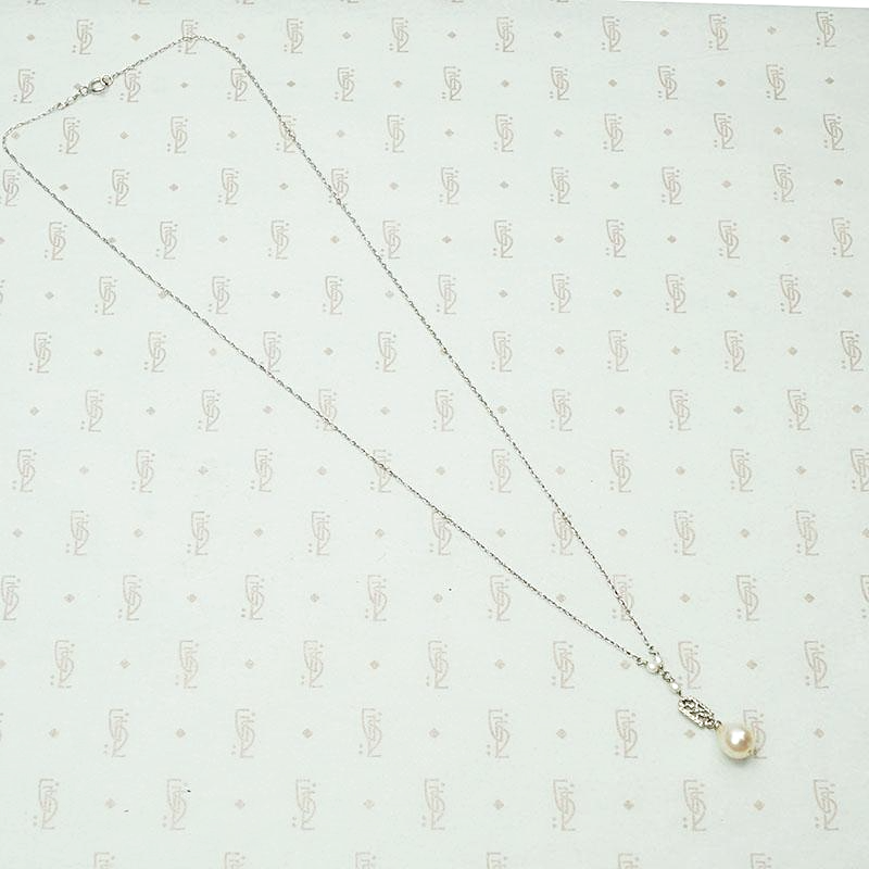 Pearl and White Gold Filigree Necklace by brunet