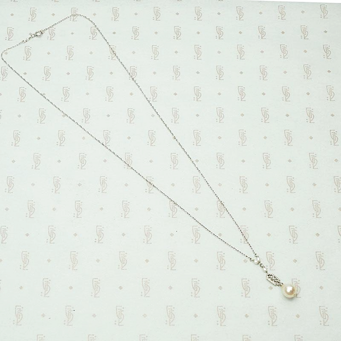 Pearl and White Gold Filigree Necklace by brunet