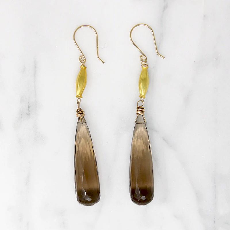 Glittering Smoky Quartz & 18K Gold Earrings by brunet