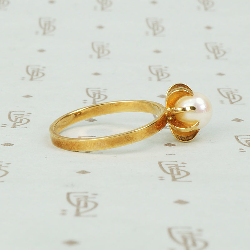 Elis Kappi 14k Yellow Gold Pearl Ring