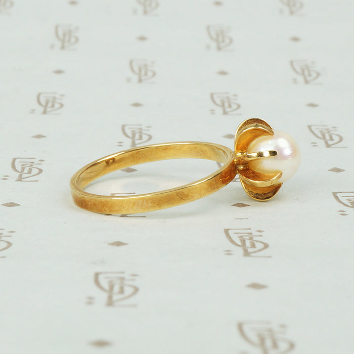 Elis Kappi 14k Yellow Gold Pearl Ring