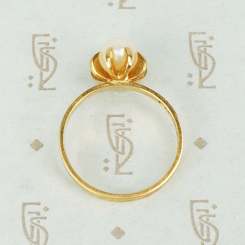 Elis Kappi 14k Yellow Gold Pearl Ring