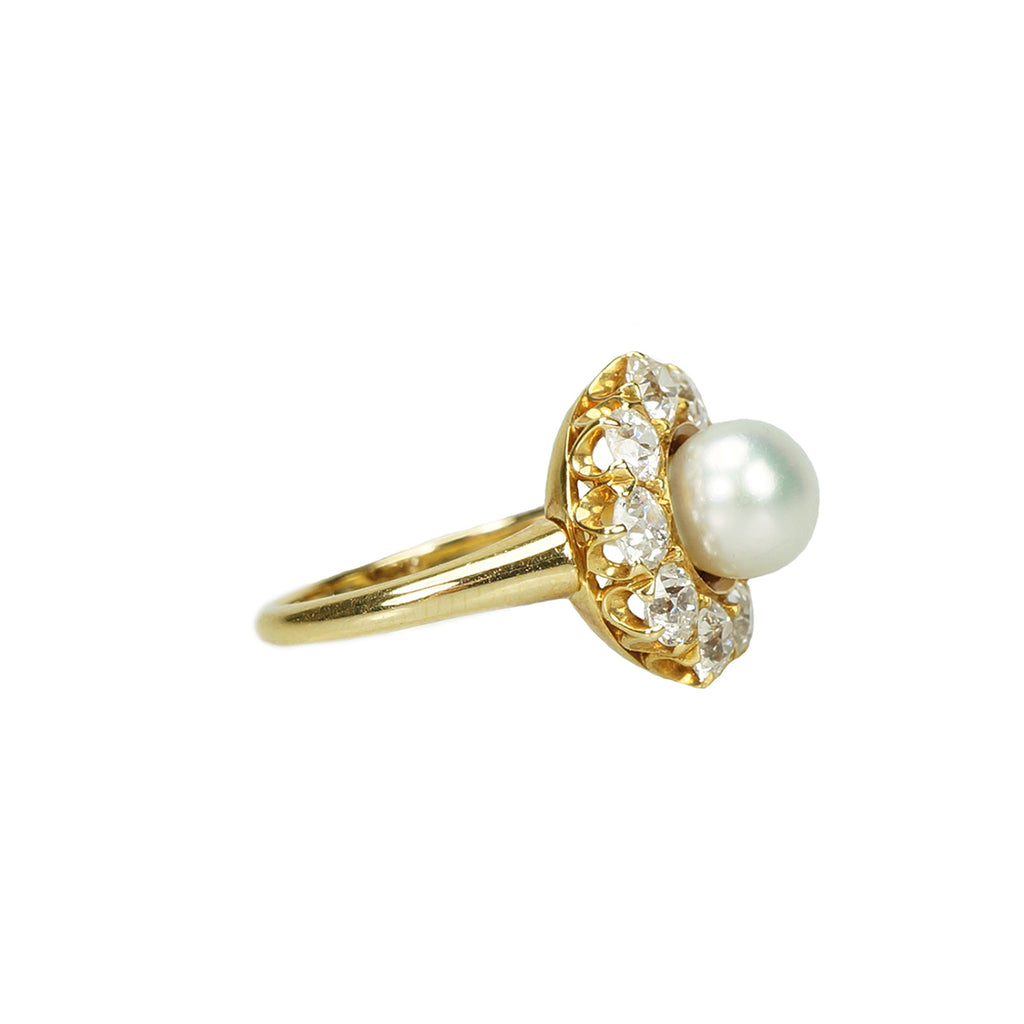 Perfect Pearl Surrounded by Sparkling OEC Diamonds in 18k - Gem Set Love