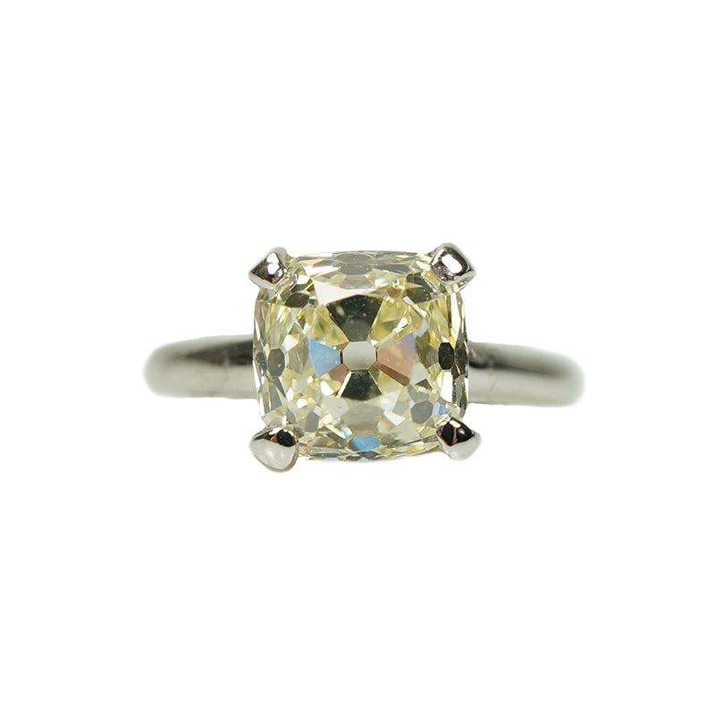 Stunning Peruzzi Diamond Engagement Ring