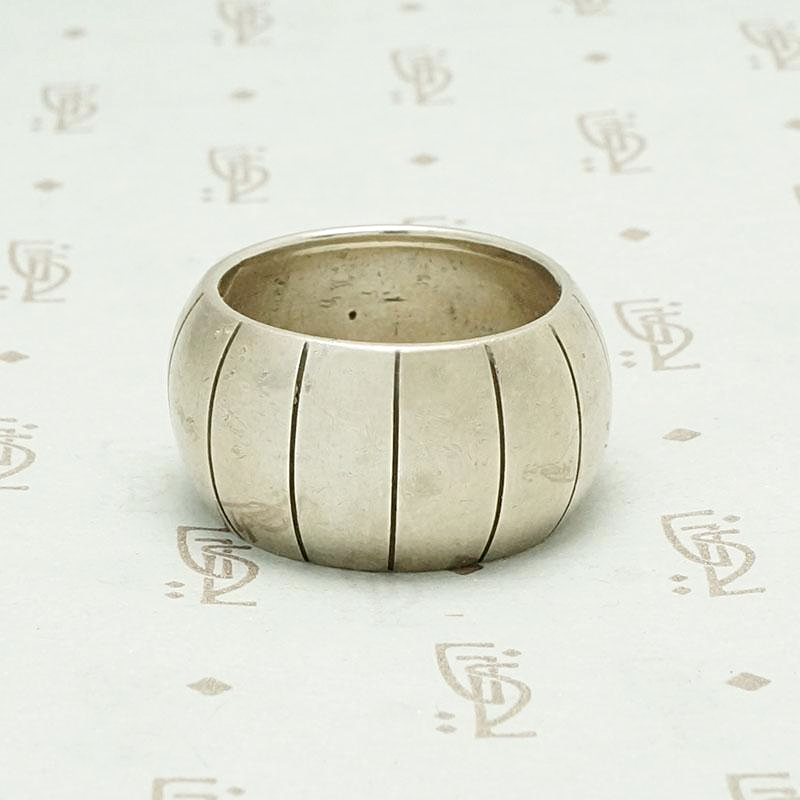 Grooved Wide Dome Band in Silver