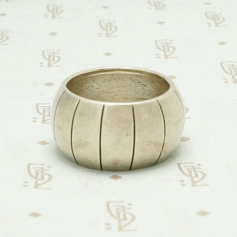 Grooved Wide Dome Band in Silver