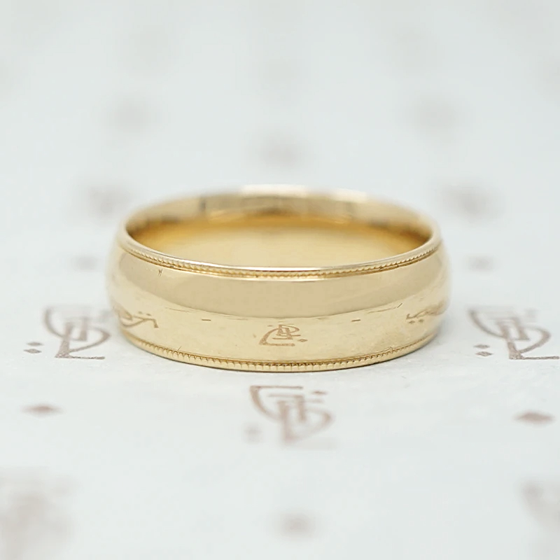 Handsome 1950s Gold Wedding Band