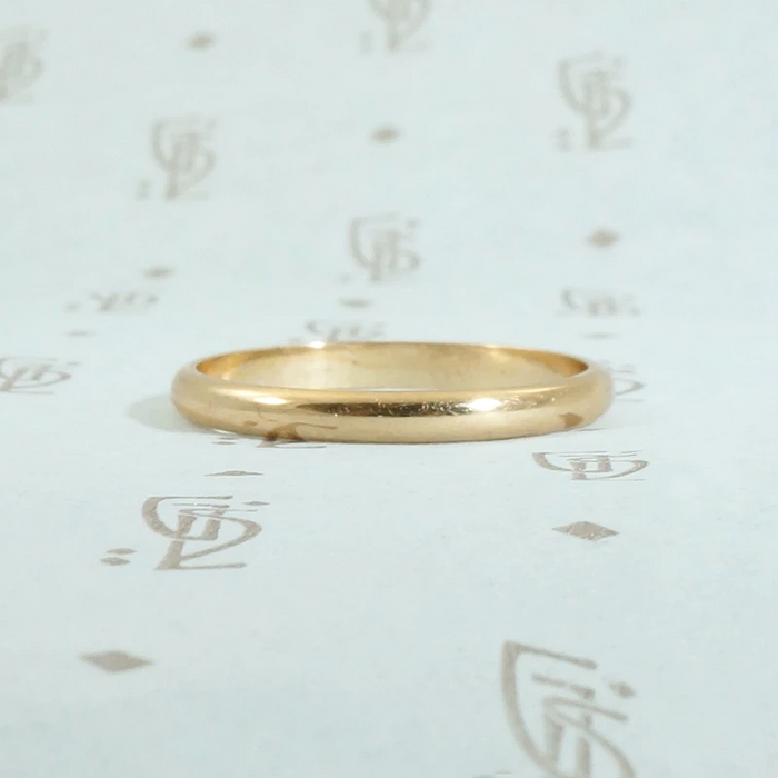 European 18k Half Round Wedding Band