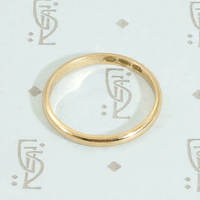 European 18k Half Round Wedding Band