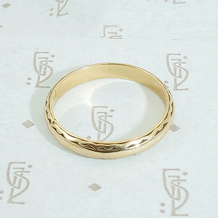 Art Deco Wedding Band with Scalloped Edge