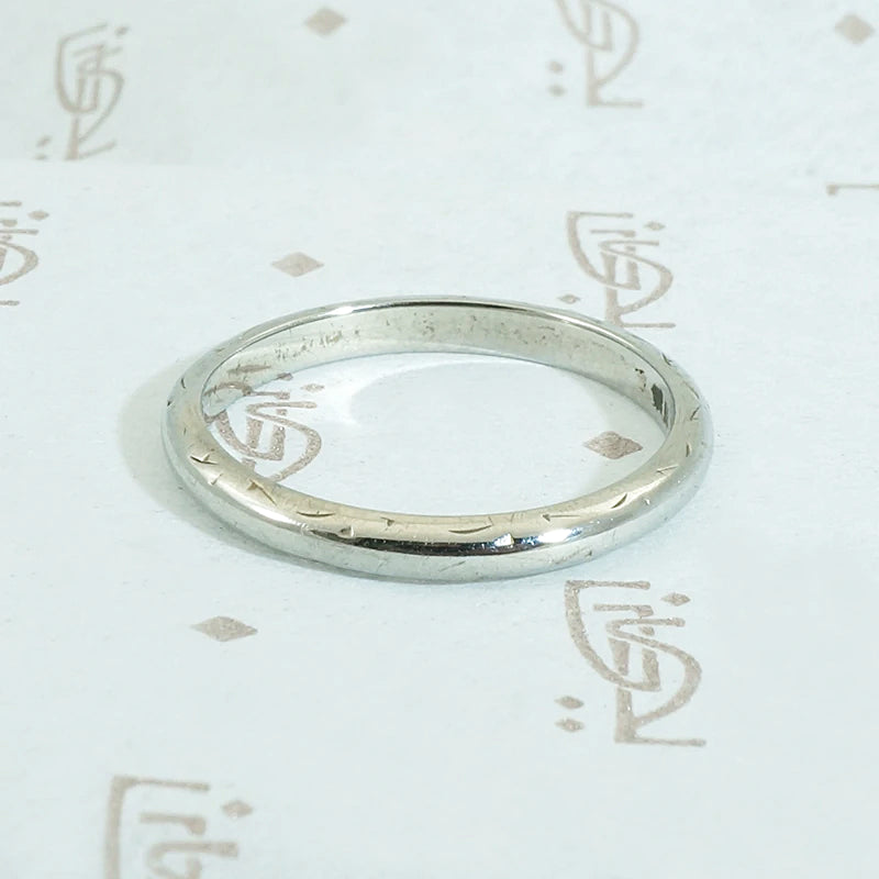 Art Deco White Gold Band with Subtle Scalloping