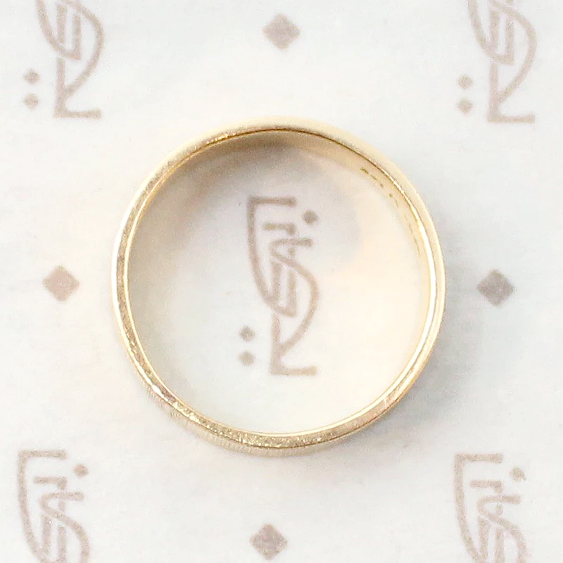 Cool & Classy 1970s Gold Wedding Band