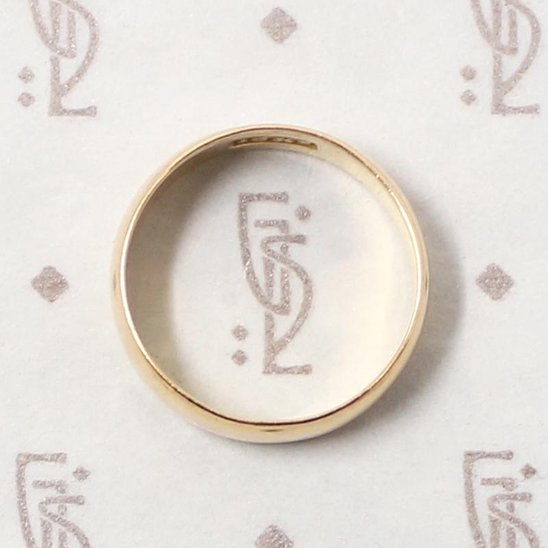Simply Elegant Wide 18k Gold 1920s Wedding Band