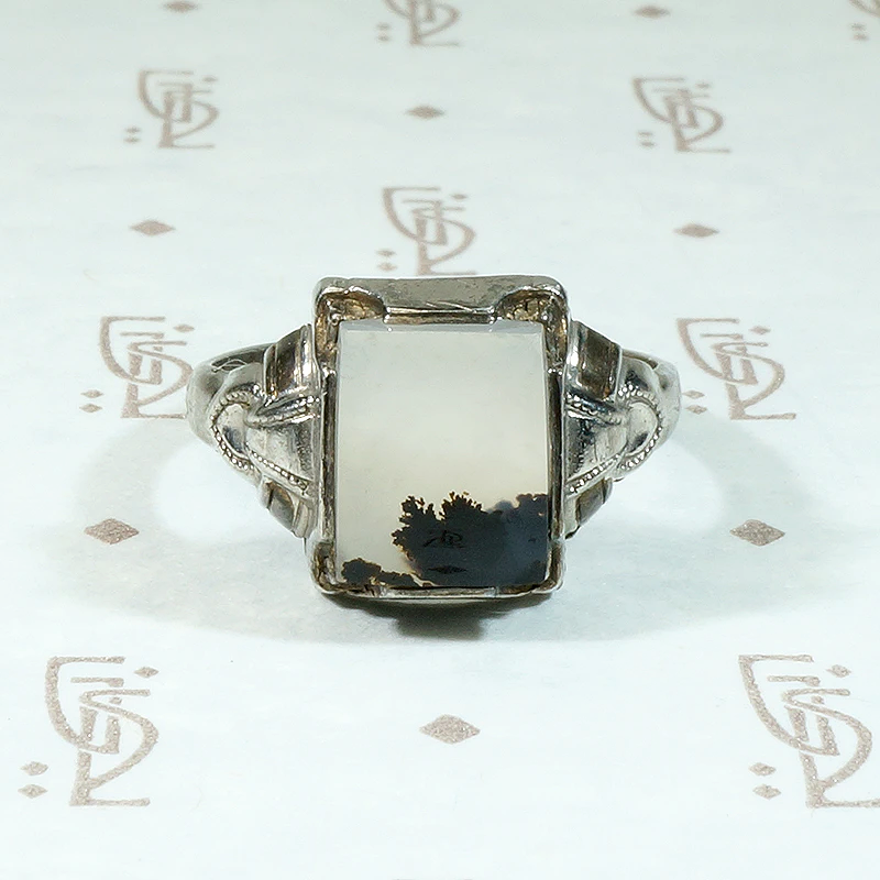 Picture Agate in 1920s Silver Buckle Ring
