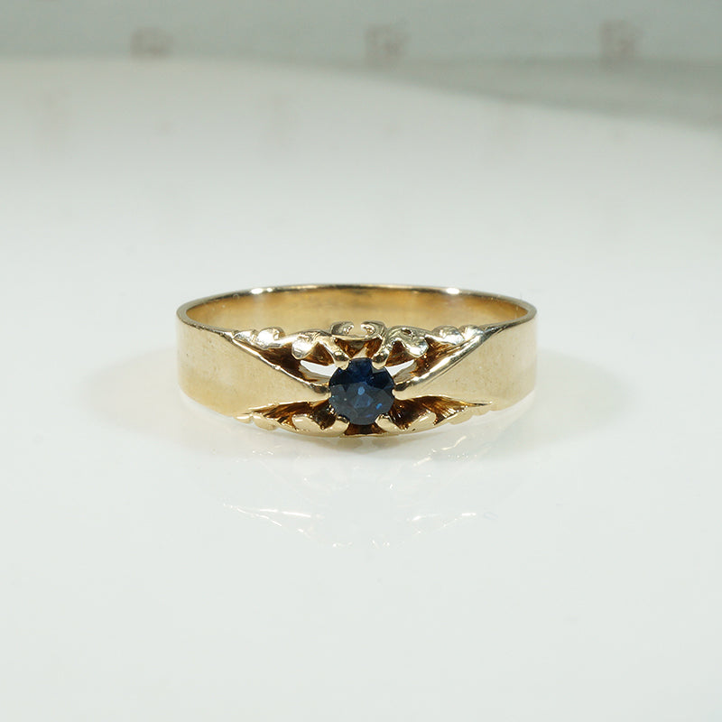 Sapphire Gold Victorian Belcher Ring