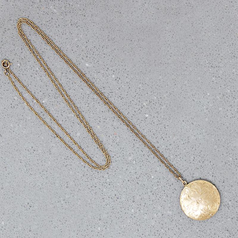 Engraved Gold Edwardian Flower Locket