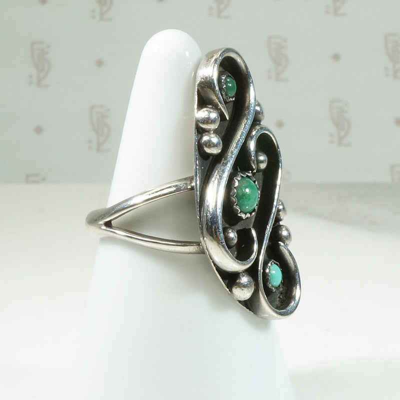 Unusual & Attractive Sterling Ring with Turquoise