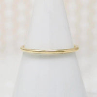 Slim 10k Gold Round Wedding Band