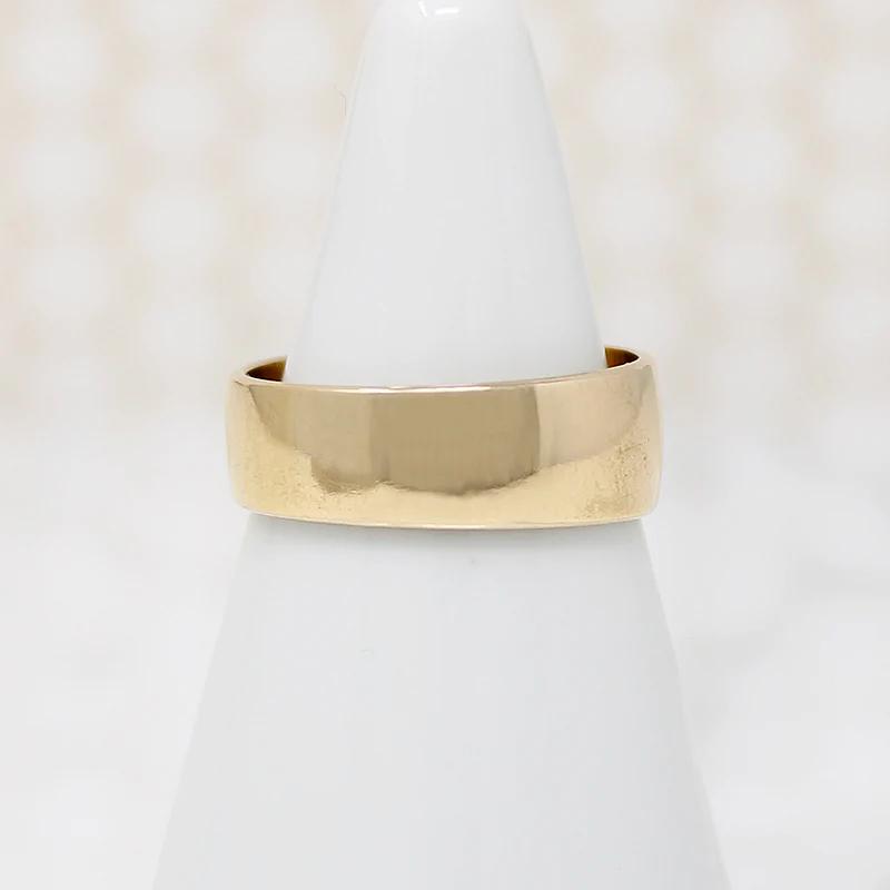 Gold Wedding Band with Subtle Taper