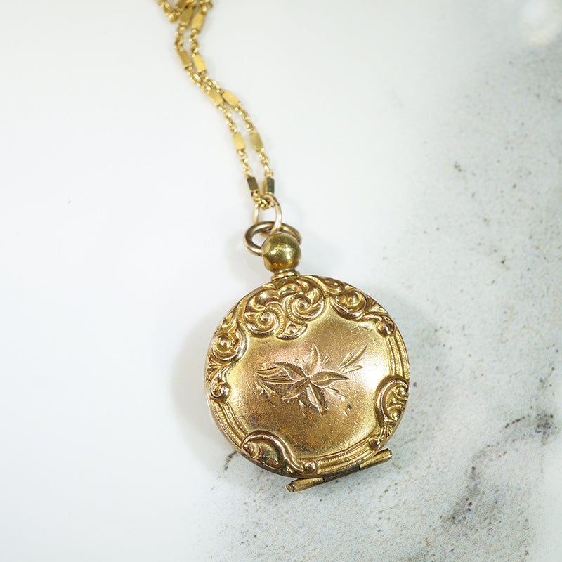 Pretty Victorian Locket