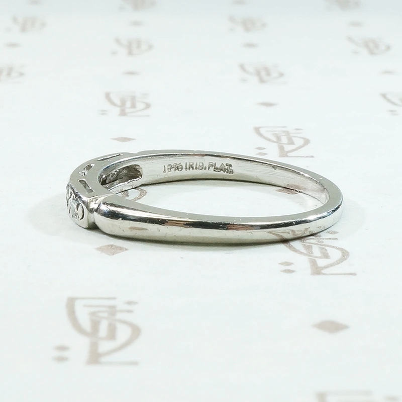 Five Diamond 1930s Wedding Band in Platinum