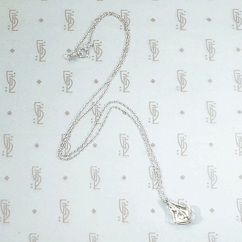 Shimmering White Gold Art Deco Diamond Pendant