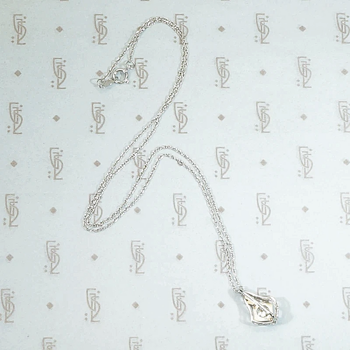 Shimmering White Gold Art Deco Diamond Pendant