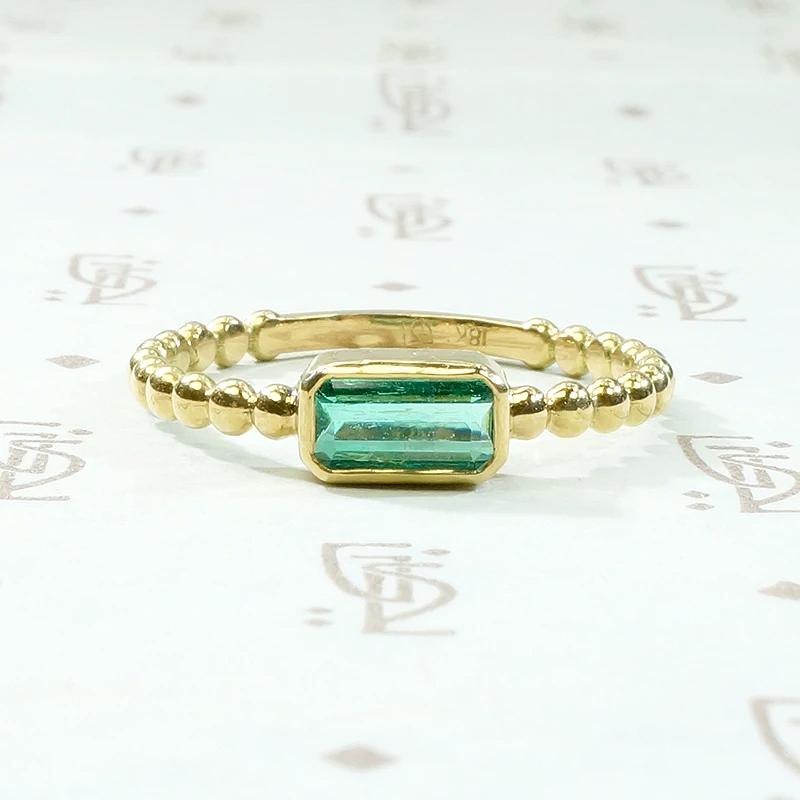 Emerald in Luxe 18k Gold Solitaire by 720