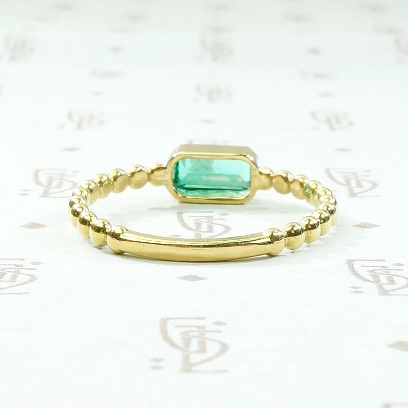Emerald in Luxe 18k Gold Solitaire by 720