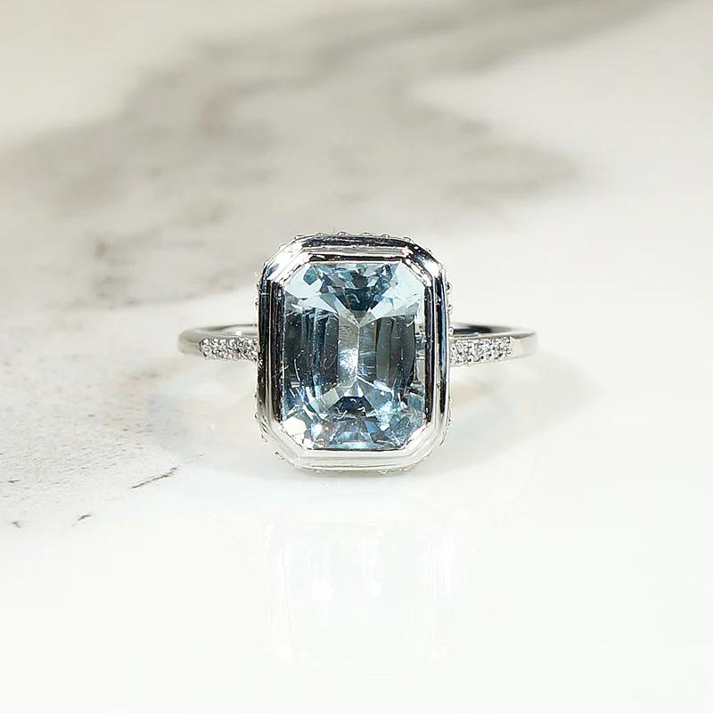 Limpid Aquamarine & Diamond Platinum Ring by 720