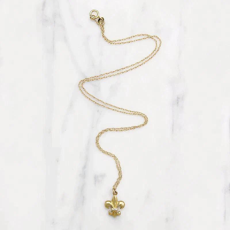 Fleur de Lis Necklace by 720