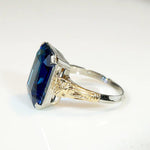 Gorgeous Sapphire Triplet in Engraved Two Tone RingGorgeous Sapphire Triplet in Engraved Two Tone Ring
