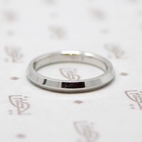 Knife Edge Wedding Band in Recycled White Gold