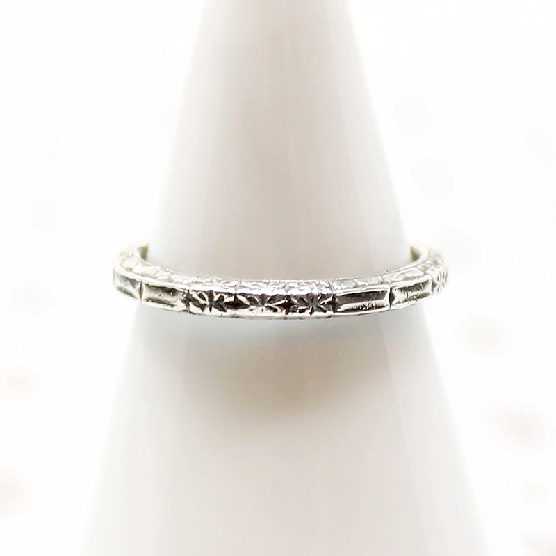 Crisp Deco Detailed Silver Band by 720