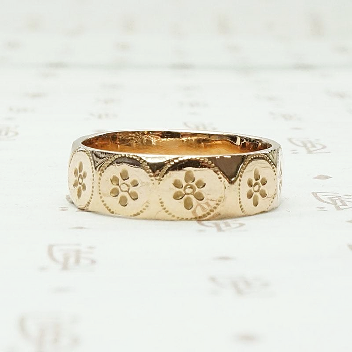 Dotted Daisy Rose Gold Cigar Band