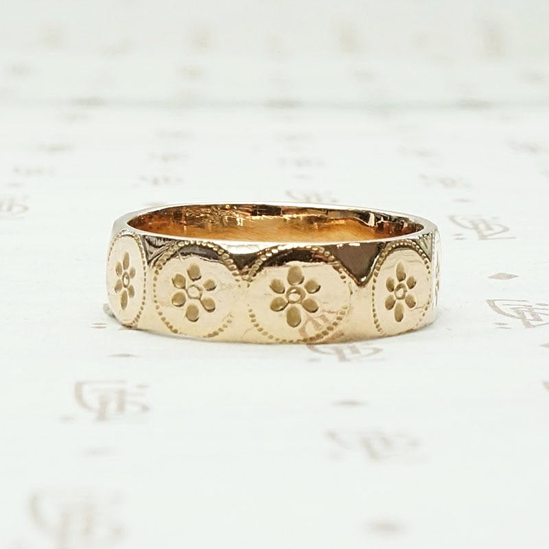 Dotted Daisy Rose Gold Cigar Band