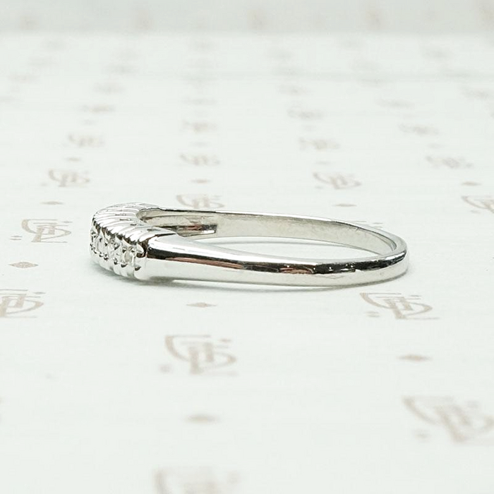 Retro Diamond Band with Architectural Lines, side view
