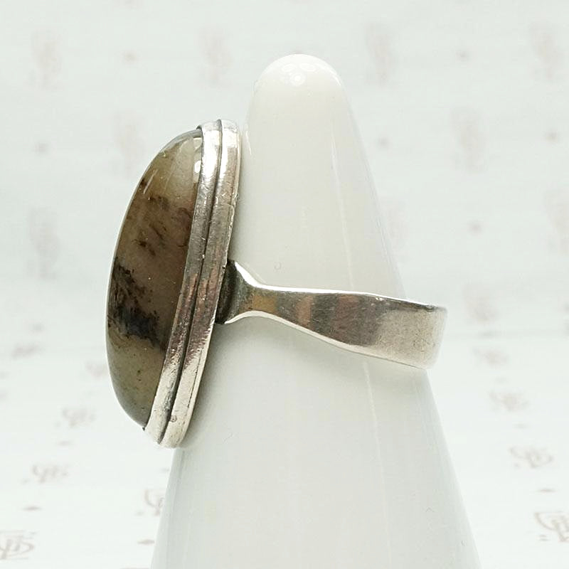 Subtle Sterling Silver & Agate Ring