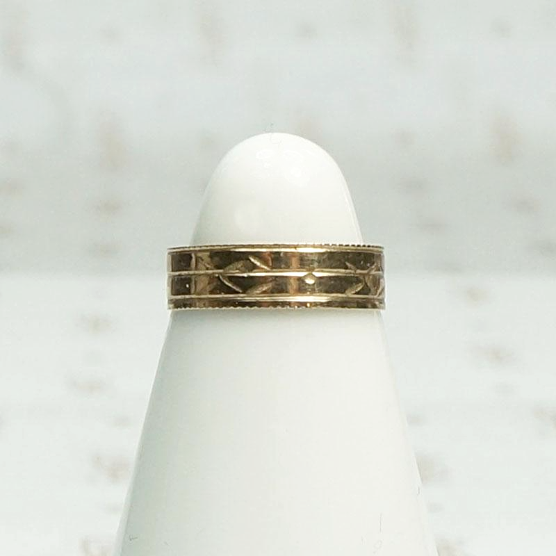 Engraved Cigar Band Style Victorian Tiny Ring