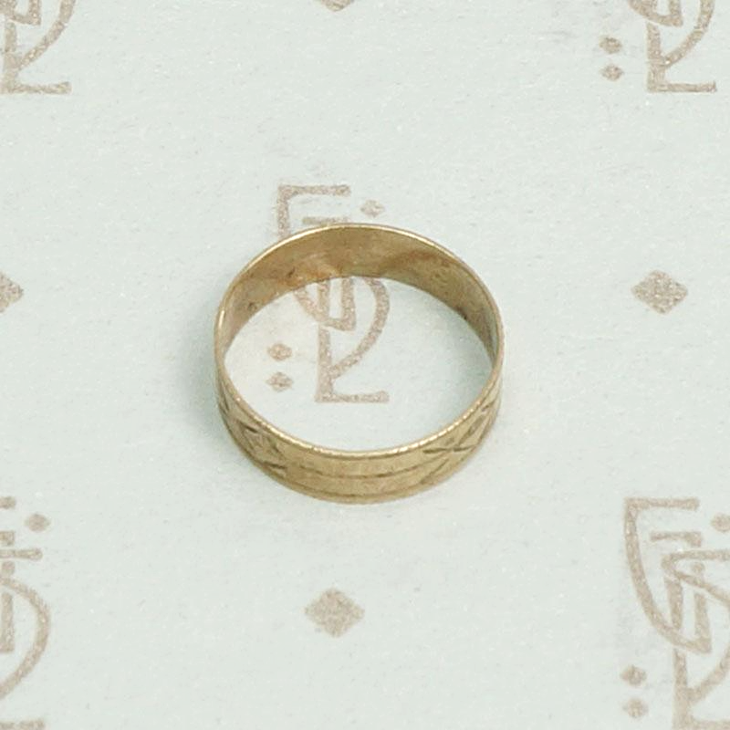 Engraved Cigar Band Style Victorian Baby RingEngraved Cigar Band Style Victorian Tiny Ring