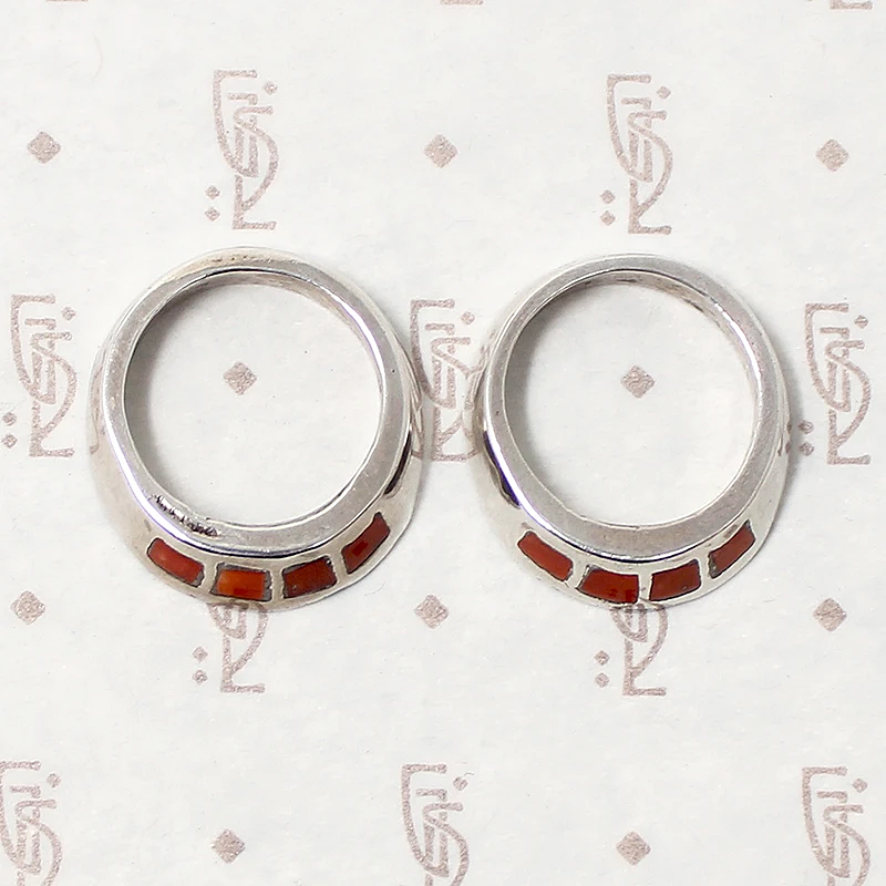 Stacking Silver Bands with Spiny Oyster Inlay