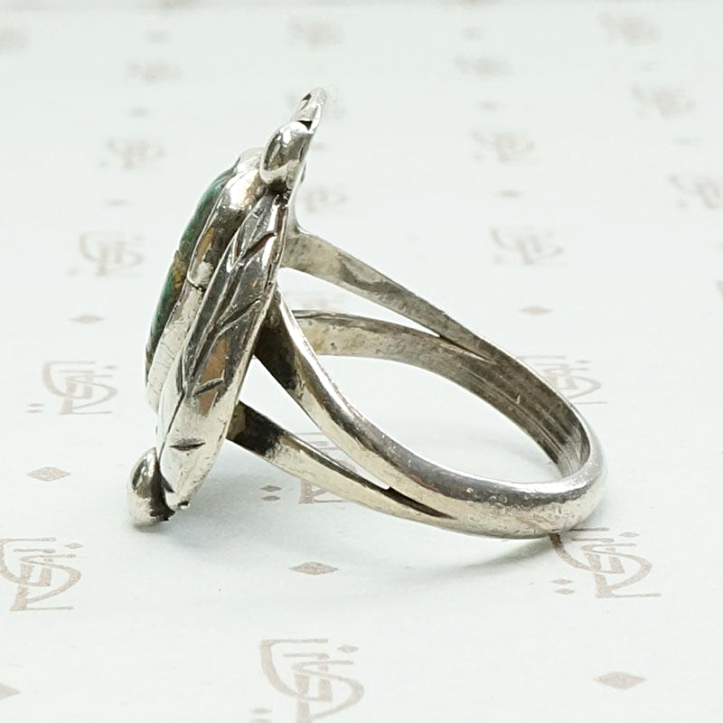 Hand Made Native American Ring with Leaf & Horseshoe