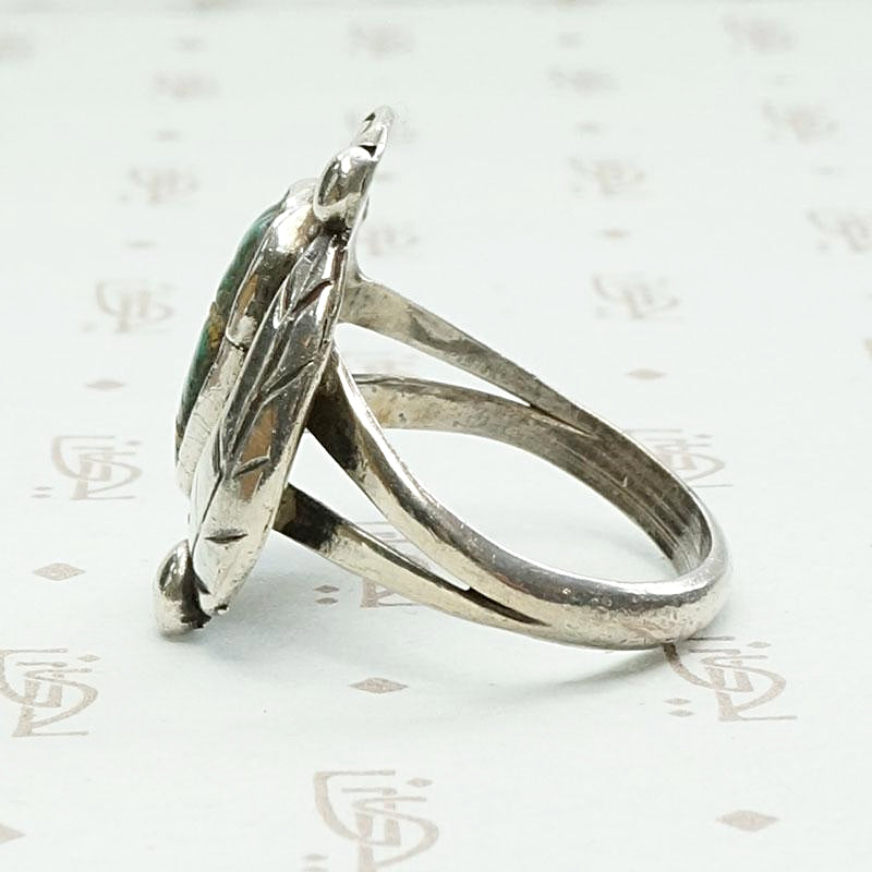 Hand Made Native American Ring with Leaf & Horseshoe